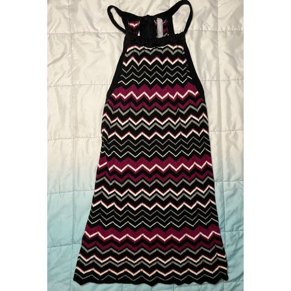 Old Navy Chevron Top Size Medium - Picture 1 of 6